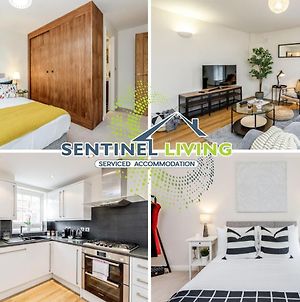 Sentinel Living Serviced Accommodation, Windsor, 2 Bedroom Apartment With Free Parking And Wifi Exterior photo