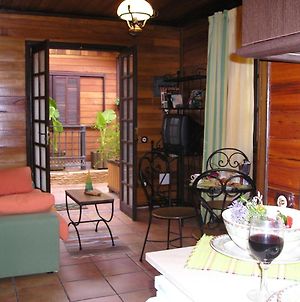 Cabañas Valle Verde Bed and Breakfast Moya  Exterior photo