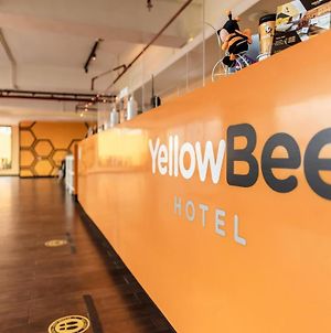 Yellow Bee Tangerang Hotel Exterior photo