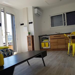 Angers Green Lodge - Yellow Sun Appartement Exterior photo