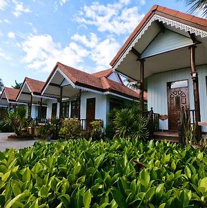 Bu-Nga Resort Koh Lipe Exterior photo