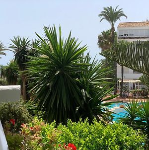 Primera linea de playa Apartamento Marbella Exterior photo
