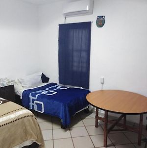Habitaciones-cómodas-aire-wifi-tv-cerca de playa-!!excelente precio ii Manzanillo Exterior photo