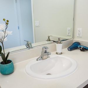 Near Lbc Convention Center Two Bedroom Apartment With Ensuite W&D - Free Parking Long Beach Exterior photo