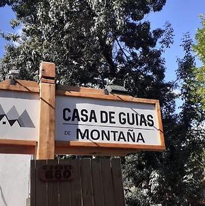 Hostel El Refugio Casa de Guías de Montaña San Martín de los Andes Exterior photo