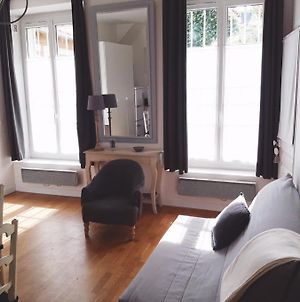 Le Petit Mansart Apartamento Versalles Exterior photo
