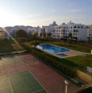 Apartment With One Bedroom In Armacao De Pera With Shared Pool Terrace And Wifi 500 M From The Beach Silves Exterior photo