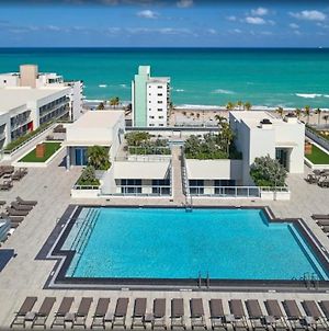 Luxury Oasis Beachfront-Rooftop Infinity Pool Apartamento Hollywood Exterior photo