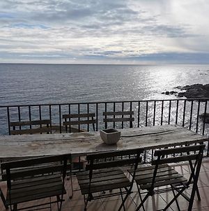 Oceanfront Apartment 30 Steps From The Beach Calella De Palafrugell Exterior photo