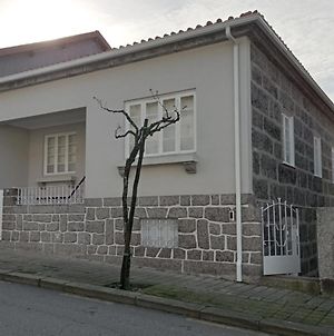 4-As moradias centro Villa Guimarães Exterior photo