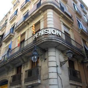 Pensión Segre Barcelona Exterior photo
