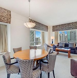 Four Seasons Hotel Miami - Luxury Private Residences Exterior photo