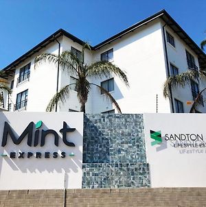 Mint Express Sandton View Apartamento Johannesburgo Exterior photo