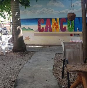 Balagan Planta Alta Hotel Cancún Exterior photo