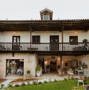 La Casa del Púlpito Villa Alfoz de Lloredo Exterior photo