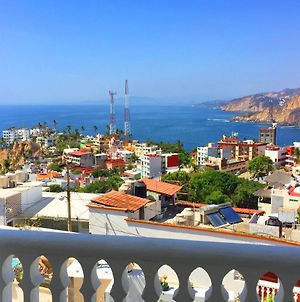 Villa Condesa muy amplio terraza vista inmejorable al mar y riscos espectaculares Acapulco Exterior photo