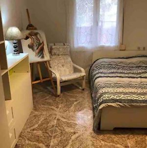 Bright & Spacious Room In Shared House Esplugues de Llobregat Exterior photo