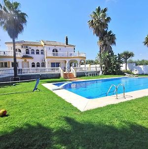 Villa grande piscine 5 min de la mer Málaga Exterior photo