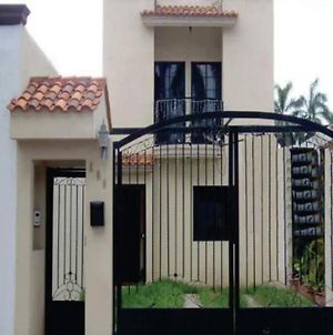 “SCALLY CASA ENTERA”Los Mochis, la mejor ubicación Apartamento Exterior photo