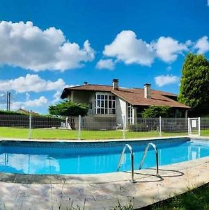 María Bonita Chalet Villa independiente con piscina y amplio jardín Cabezón de la Sal Exterior photo