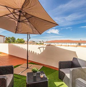 Stunning Apartment In Alcala Del Rio With 2 Bedrooms And Wifi Exterior photo