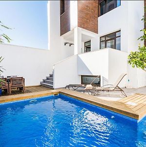 Awesome Home In Conil De La Frontera With 4 Bedrooms, Outdoor Swimming Pool And Swimming Pool Exterior photo
