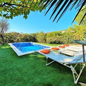 Villa Sitges Les Moreres Beach 15 Minutes Walking Ac Very Confortable Nice Outdoor Areas Pool Very Sunny Exterior photo