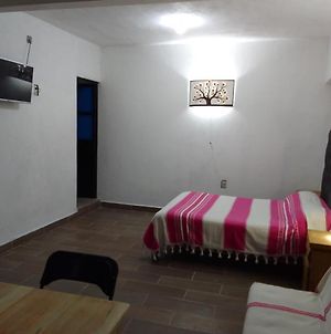 Hospedaje Casa Cortés - Recamaras de Descanso en Tepoztlán Mor Exterior photo