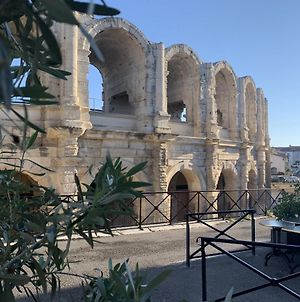 Holiday in Arles: Appartement de l'Amphithéâtre Exterior photo