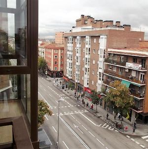 Apartamentos Urgel Madrid Exterior photo