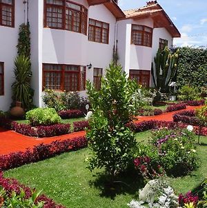 Hotel&Bungalows Villa Valencia Huaraz  Exterior photo