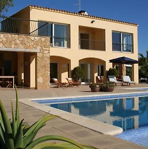 The Beauty Of Cala Tamarit Villa Tarragona Exterior photo