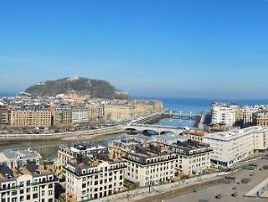 Céntrico, amplio y lujoso con preciosas vistas Apartamento San Sebastián Exterior photo