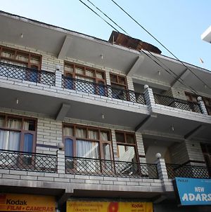 New Adarsh Hotel Manāli Exterior photo