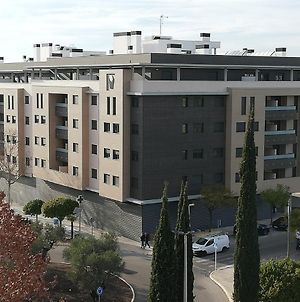 Bormujos, apartamento a 5 minutos de Sevilla, parking gratuito Exterior photo
