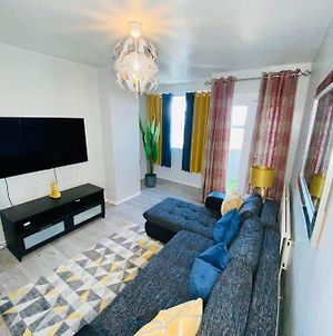 Bright, Spacious, Modern Interior Decor 2 Bedrooms Apartment With Amazing Views Londres Exterior photo