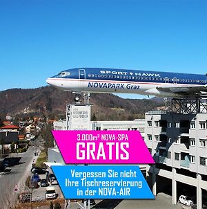 Novapark Flugzeughotel Graz Exterior photo
