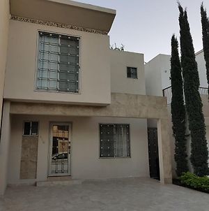 Casa especial para empresas y familias Centrika Monterrey Villa Exterior photo