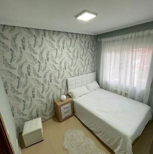 Next To Airport!Queen Double Bed + Private Bathroom Cobena  Exterior photo