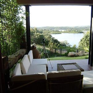 Casa con encanto frente al lago Villa El Ronquillo Exterior photo