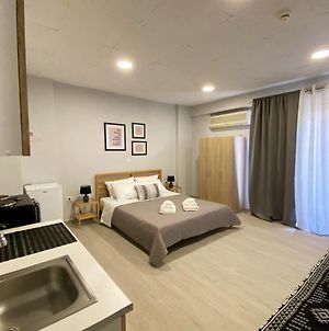 Dima Rooms And Apartments Atenas Exterior photo
