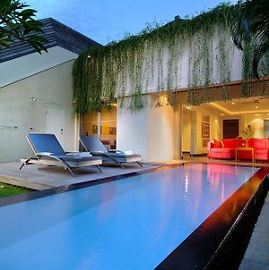 Bali Island Villas & Spa Chse Certified Seminyak Exterior photo
