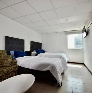 Room in Guest room - Habitacion Tipo Hotel En Obispado Monterrey Exterior photo
