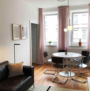Charmant Leben Im Textilviertel - Stilvolle Wohnung - Zentral Und Ruhig Augsburgo Exterior photo