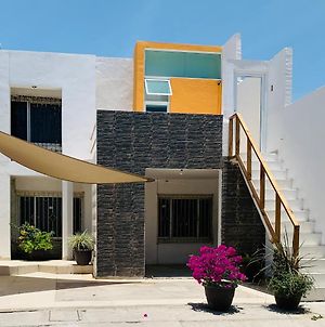 A 7 minutos de malecon playas a 1 de plaza el Mar Habitacion privada Mazatlán Exterior photo