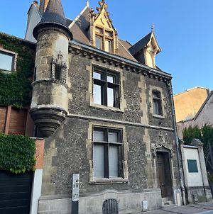 Tournelles VUE CATHEDRALE-Maison du XVIe siècle classé Apartamento Reims Exterior photo