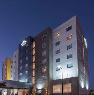 Microtel Inn & Suites By Wyndham Guadalajara Sur Exterior photo