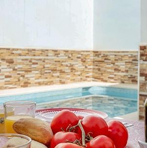 Camas casa a 5 min de Sevilla com piscina Exterior photo