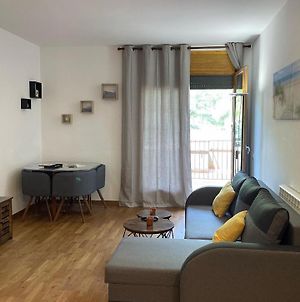 Precioso cálido apartamento en Sort con terraza Apartamento Exterior photo