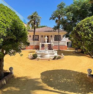Chalet Villa Obispo Lucena Exterior photo